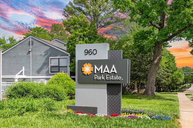 Building Photo - MAA Park Estate