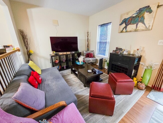 Beautiful 3BR Townhouse in Rockville/Derwood for early June Move-In! - Beautiful 3BR Townhouse in Rockville/Derwood for early June Move-In!