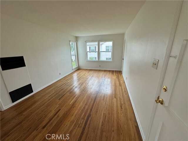 Building Photo - 4458 Linden Ave