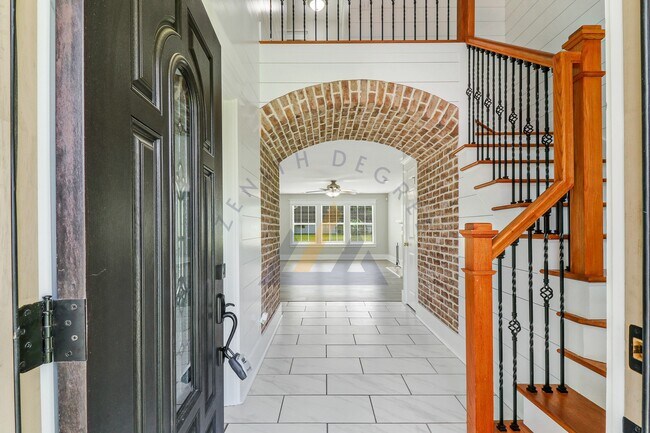 Foto del edificio - 144 Pickett Creek Ln