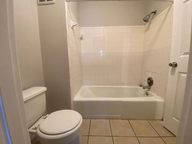 Photo - Cute & Affordable 1 Bedroom in Madison Apartment
