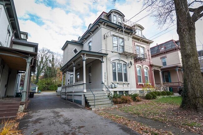 Foto del edificio - 2650 Bellevue Ave