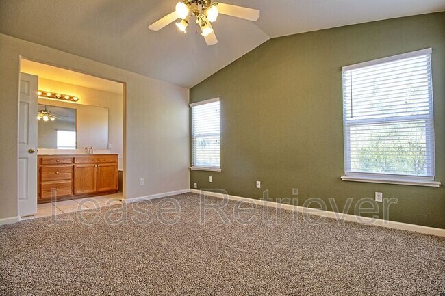 Building Photo - 1227 Tony Stuitt Ct