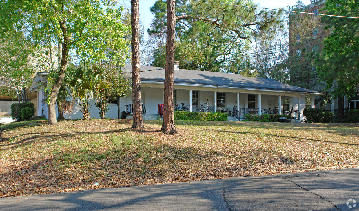 Foto principal - 718 W Pensacola St