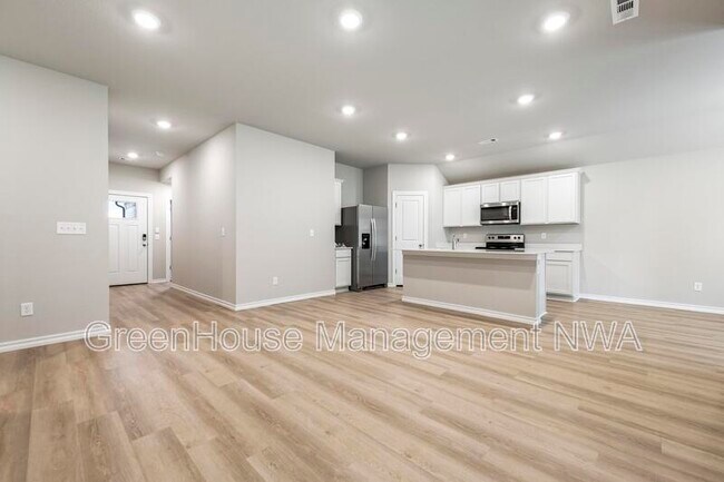 Building Photo - 2401 N Heritage Ranch Dr