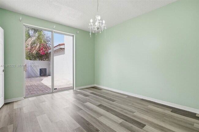 Foto del edificio - Seagrape Way, Hollywood, FL 33019 - 2 BR 2 BA townhouse