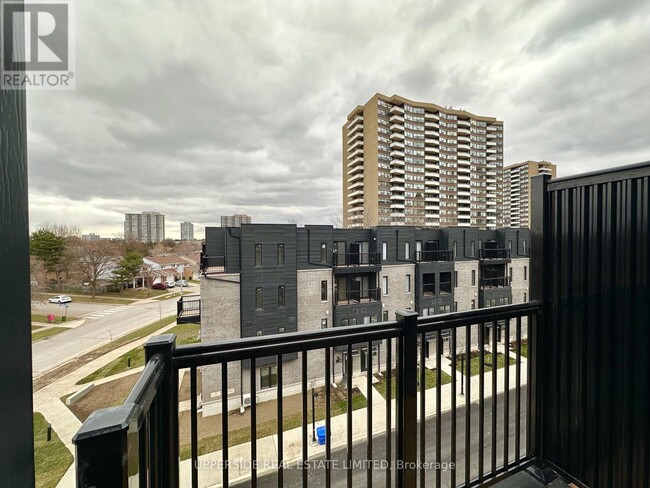 Building Photo - 30 Calamint Ln.