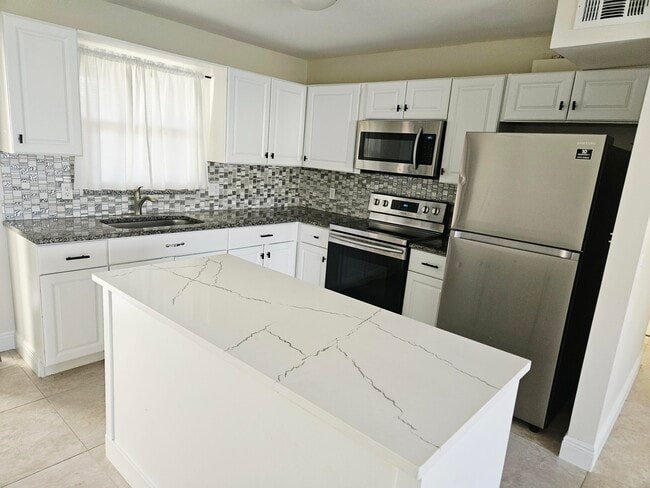 Foto del edificio - 5894 Longbow Ln