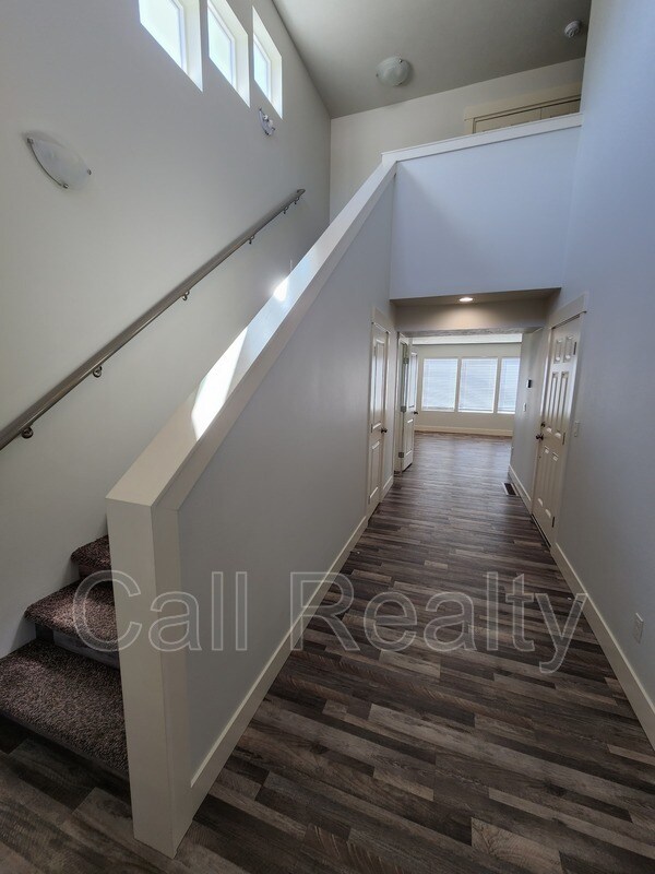 Building Photo - 821 N Johnson Rd