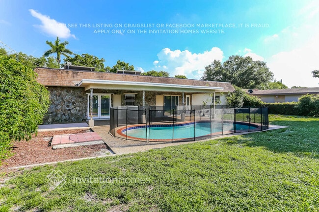 Building Photo - 7521 NW 13th Ct