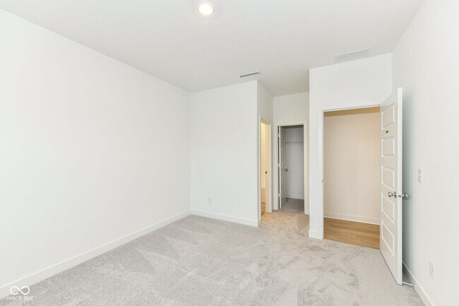 Foto del edificio - 16946 Daly Dr