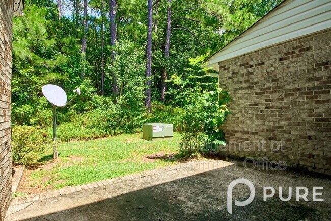 Building Photo - 340 Rutledge Pl