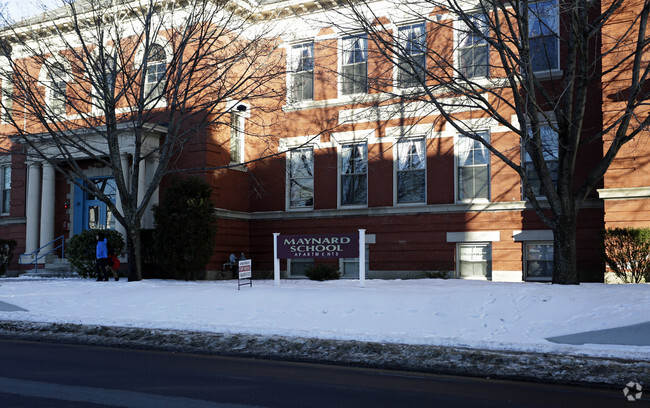 Foto del edificio - Maynard School Apartments