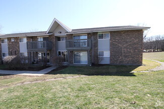 Building Photo - 16W525 Mockingbird Ln
