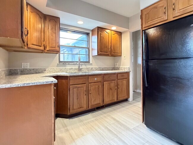 Foto del edificio - 5430 E 11th St