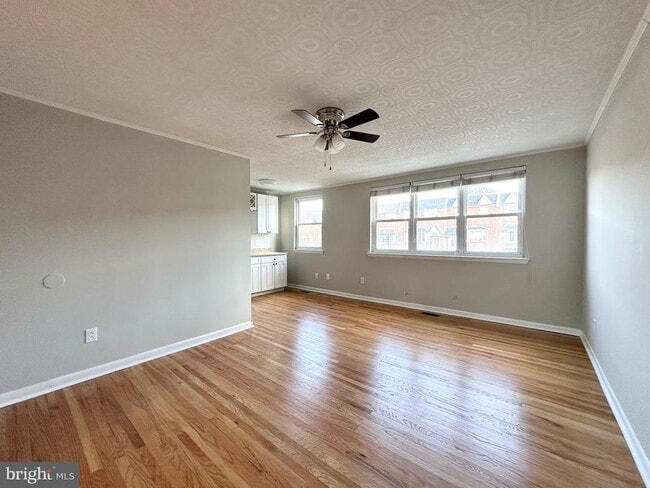 Building Photo - 3746 Genesee Dr