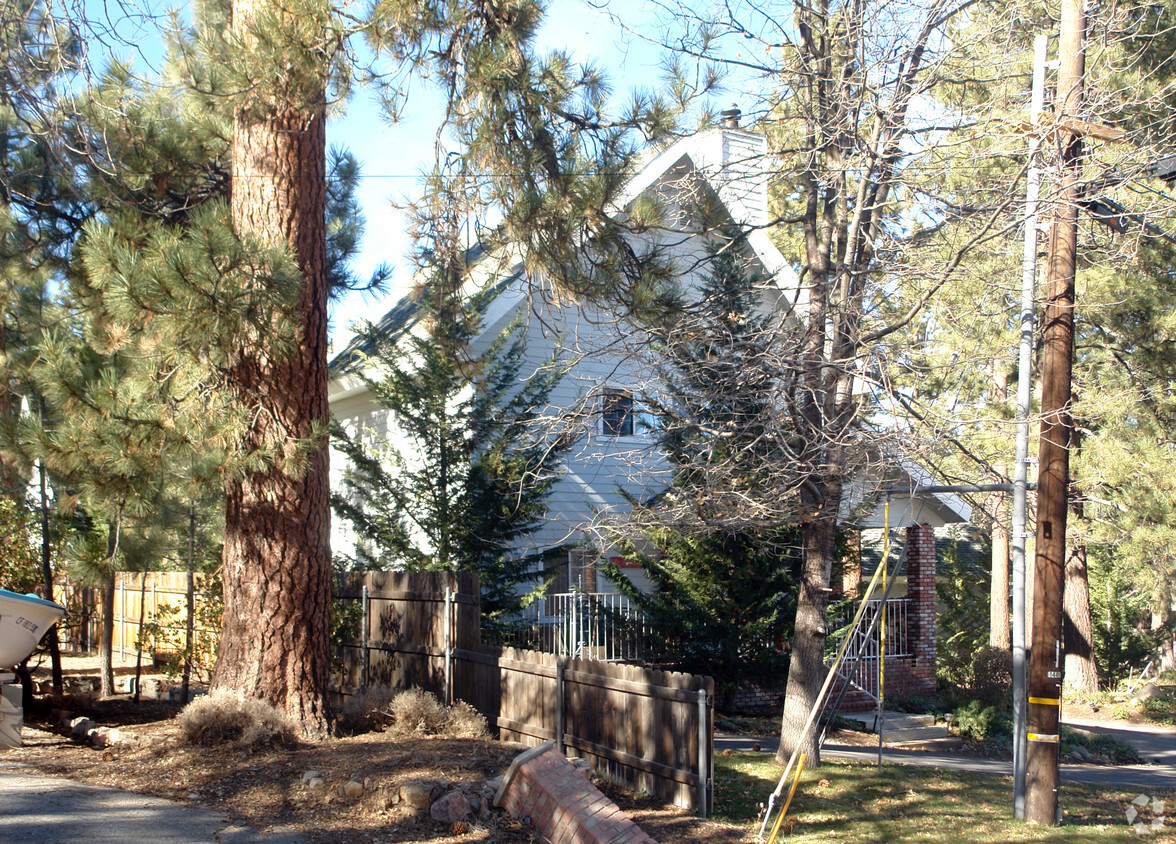 Primary Photo - 696 Jeffries Rd