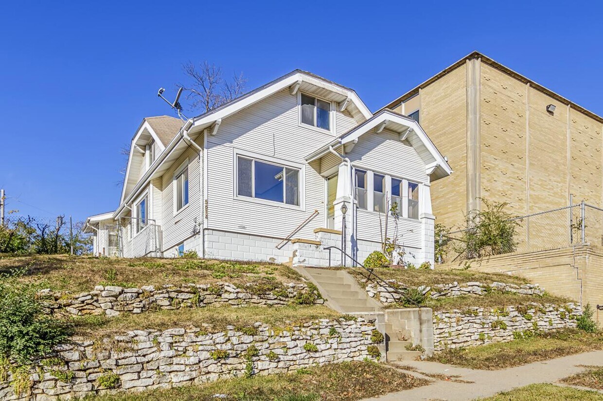 Foto principal - 5614 S 22nd St