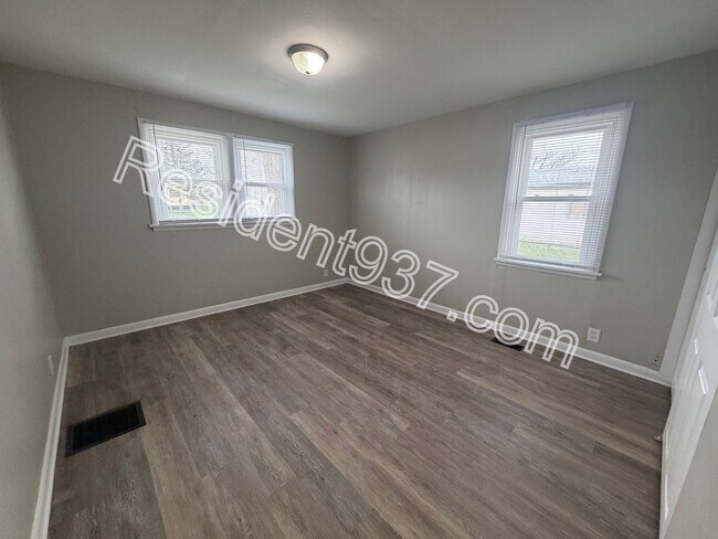 Foto del edificio - 2 Bedroom 1 Bath home with fenced in backyard