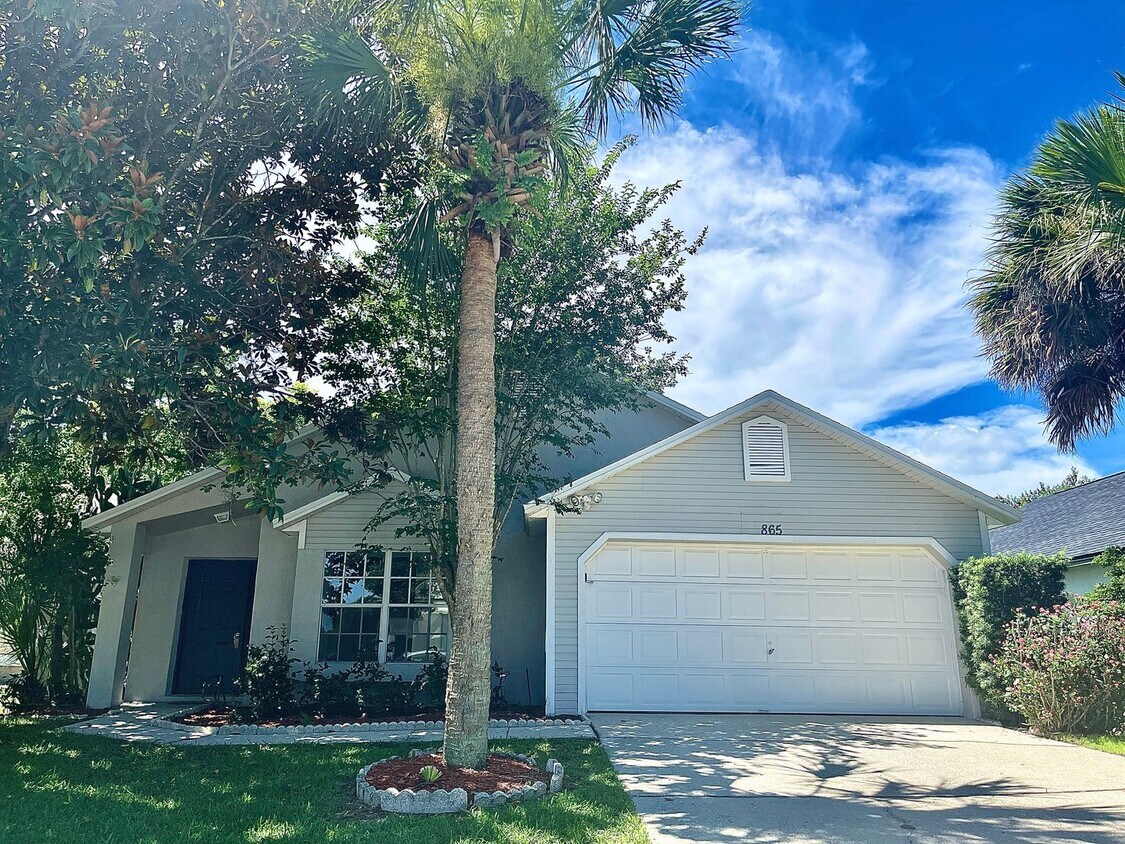 Primary Photo - Move in Ready 4/2 Home in Waterford Lakes!