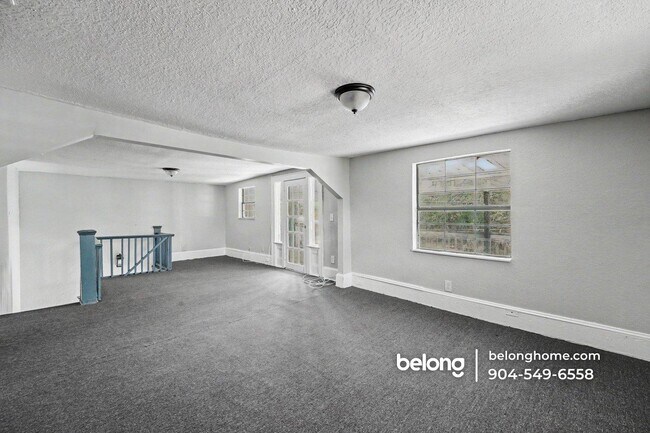 Building Photo - 1131 Grothe St