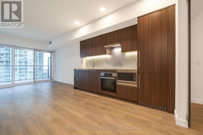 Photo du bâtiment - 3 Concord Cityplace Wy