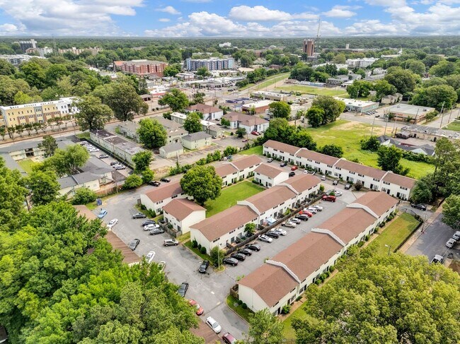 Foto del edificio - 689 Miles