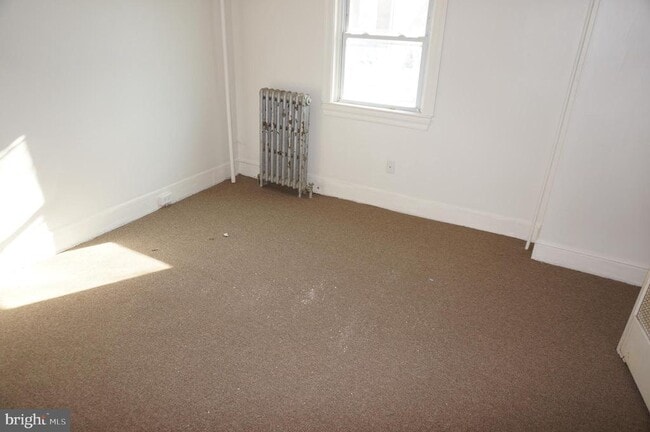 Building Photo - 527 Green St