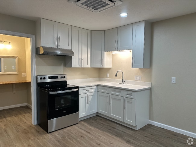 135 W Monroe St