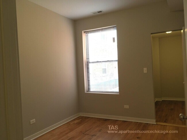 Foto del edificio - 3503 W Leland Ave