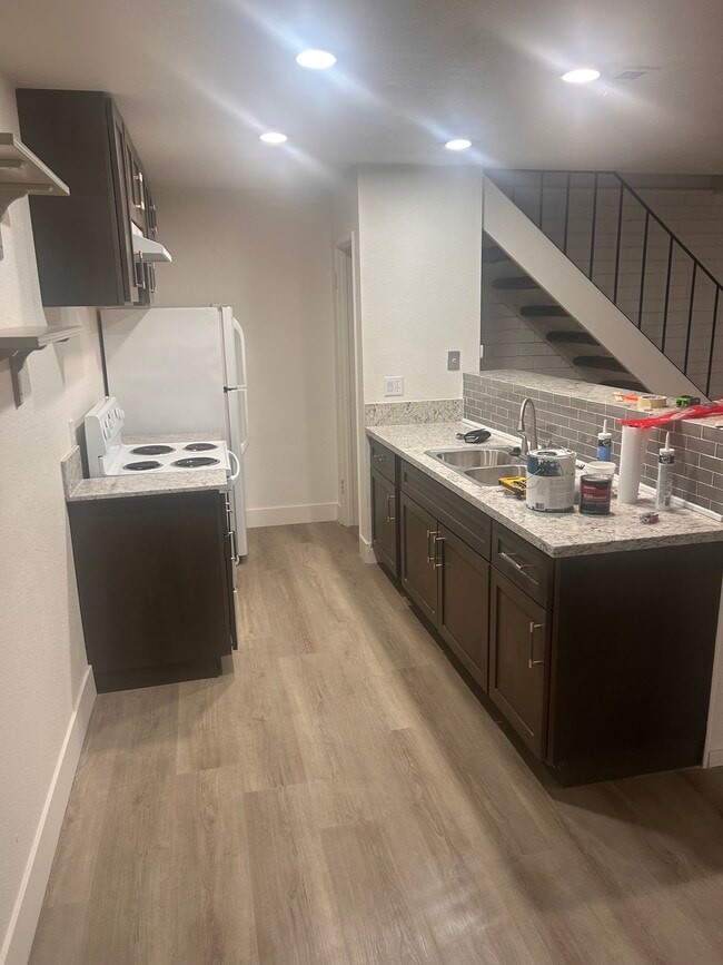 Building Photo - 4070 Weymouth Ln