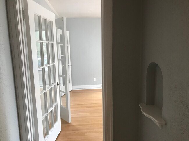 Entry - 1620 N 45th St