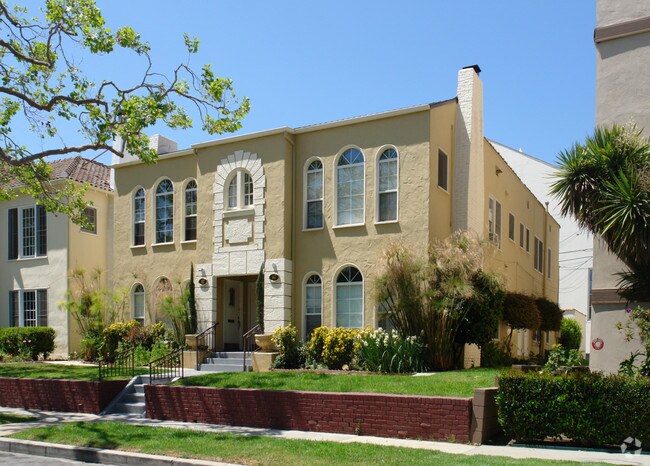 Foto del edificio - 151 S Maple Dr