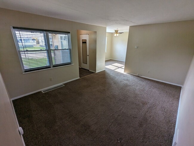 Foto del edificio - Charming Ranch Home Near Lakeview Metro Park