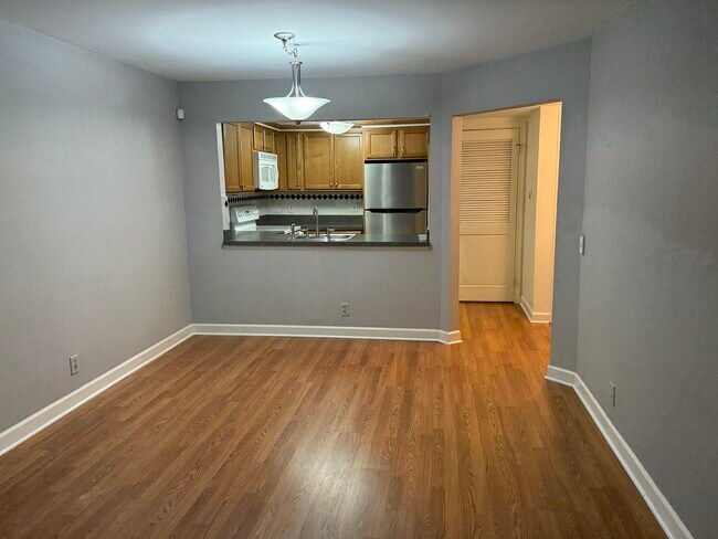 Foto del edificio - 130 Cameron St