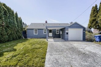 Building Photo - 7311 40th Ave SW