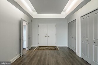 Building Photo - 21510 Valley Forge Cir