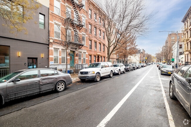 Neighborhood Context - 313 S 4th St