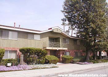 Foto principal - 17817 Magnolia Blvd