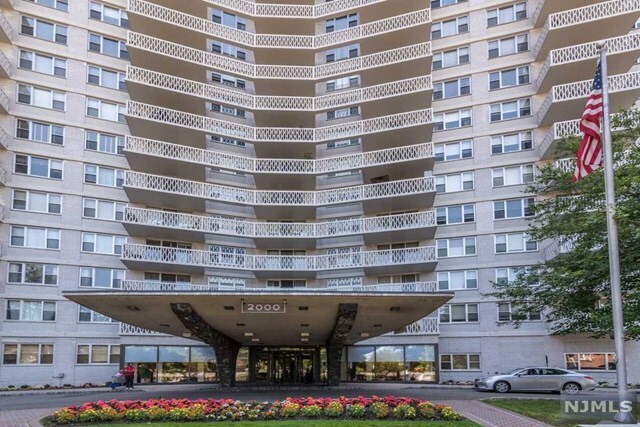 Foto del edificio - 2000 Linwood Ave