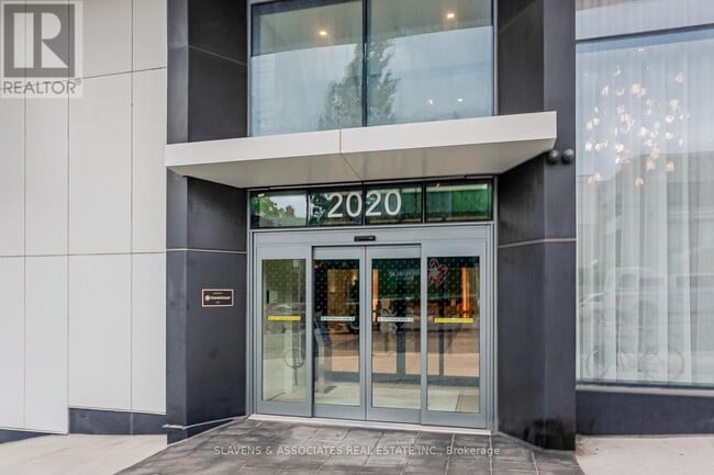 Building Photo - 2020-2020 Bathurst St
