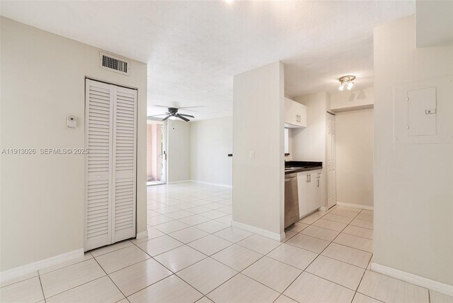 Foto del edificio - 12136 St.Andrews Pl