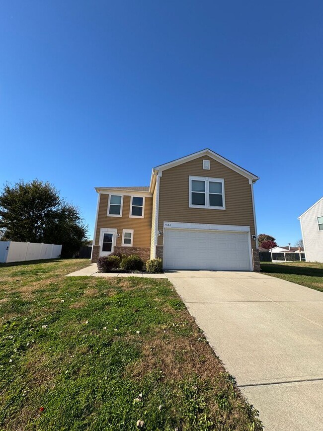 Foto del edificio - Columbus IN - 3 br with loft