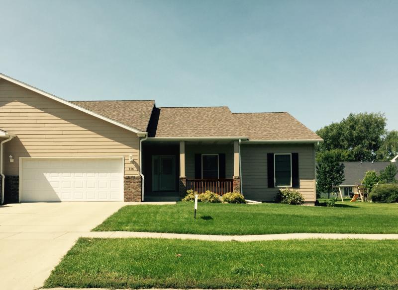 Foto principal - 816 Medary Avenue South