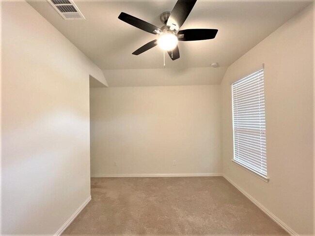 Foto del edificio - 4113 Presidio Ln