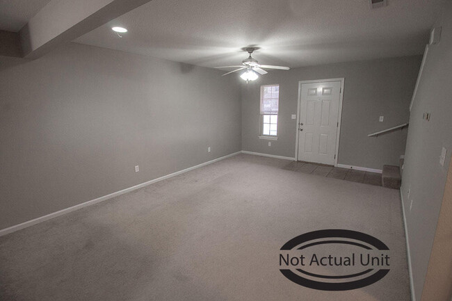 Building Photo - 4015 Snowy Owl Dr