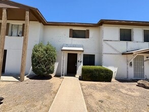 Building Photo - 4606 N 71st Ln