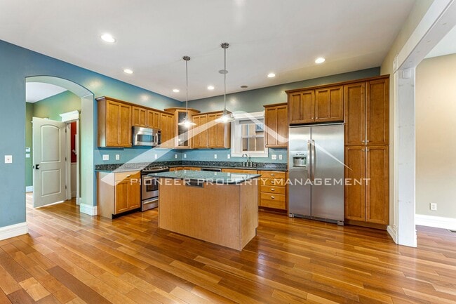 Foto del edificio - Stunning Remodled Home In Historic Five-Po...