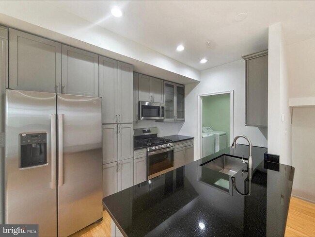 Foto del edificio - 2322 Shannon Pl SE