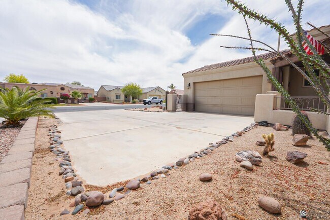 Building Photo - 3476 S Woodpecker Way